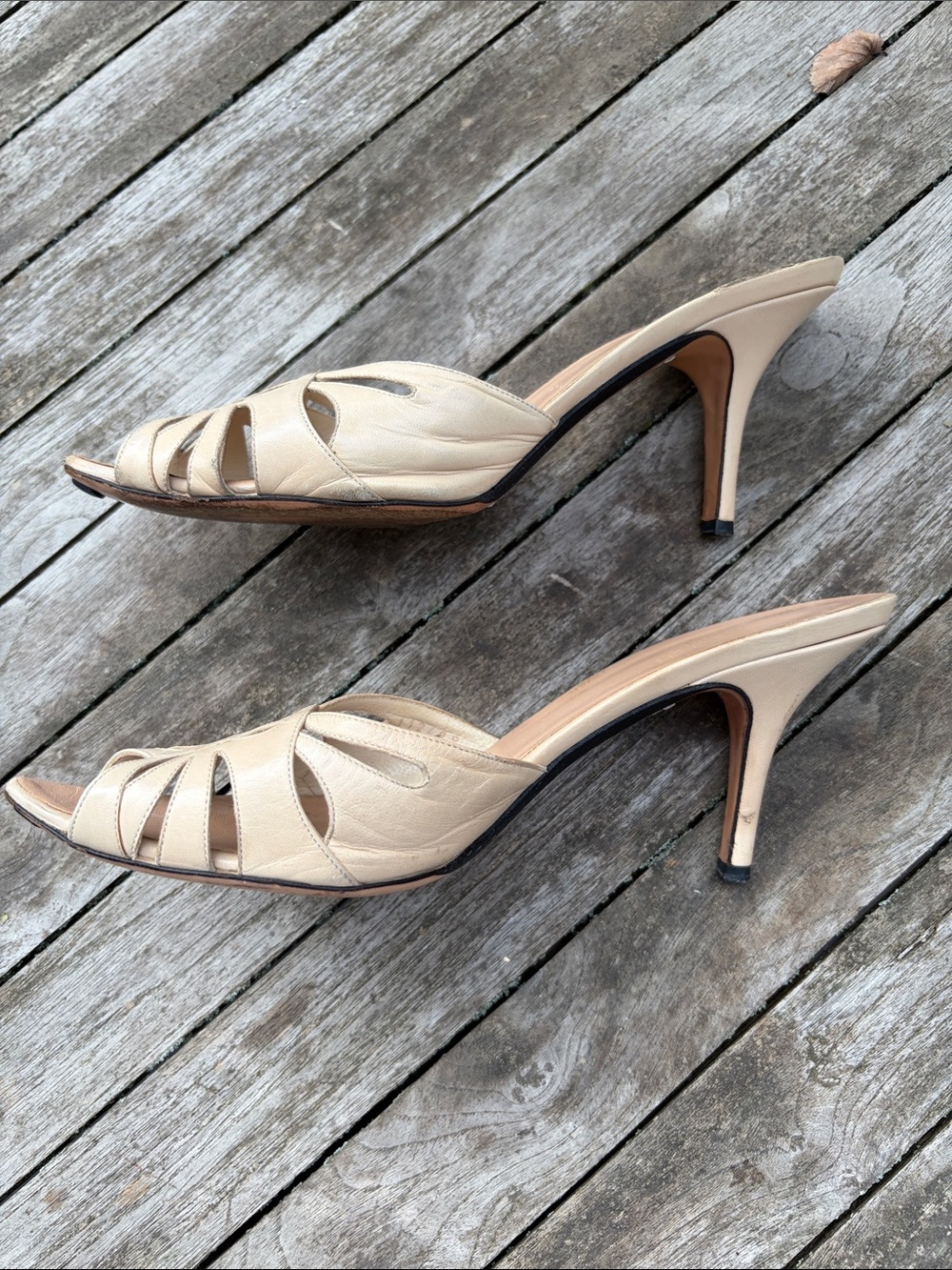Gucci Women's Cream Leather Open-Toe Slide Heels - Picture 3 of 5